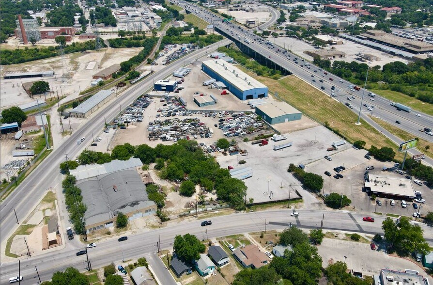 More Photos Of 530 Steves Ave, San Antonio Distribution For Lease