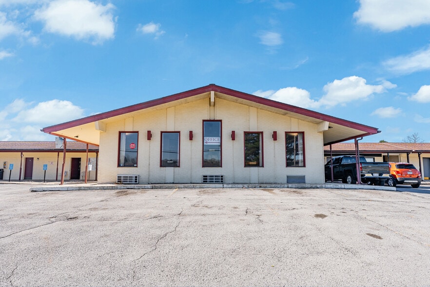 More Photos Of 21507 Seneca Trl, Marlinton Hotel For Sale