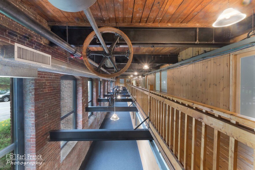 More Photos Of 10-88 Technology Way, Nashua Office For Lease