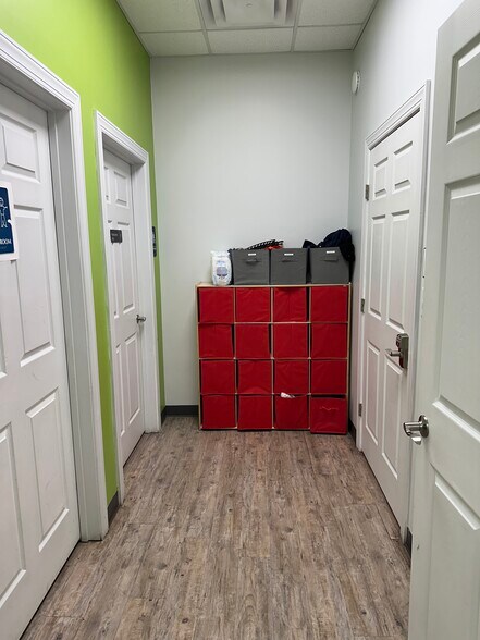 More Photos Of 850-852 Perry Rd, Apex Medical For Lease