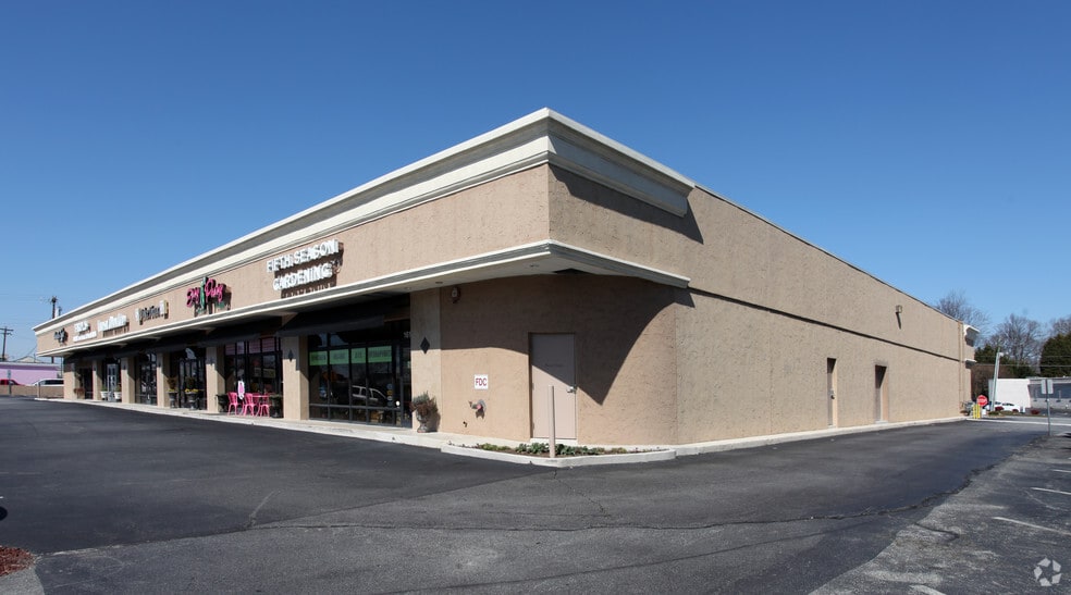 More Photos Of 1616 Battleground Ave, Greensboro Unknown For Lease