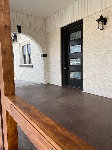 More Photos Of 608 E Eubanks St, Oklahoma City Office For Sale