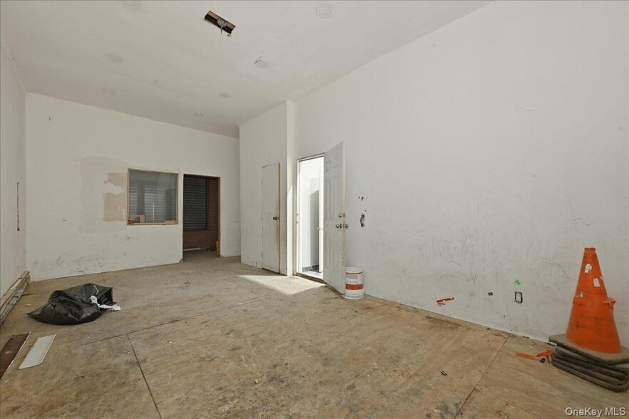 More Photos Of 126-10 Jamaica Ave, Richmond Hill Storefront Retail Residential For Sale