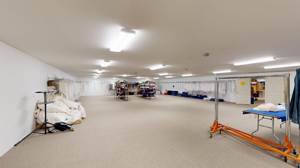 More Photos Of 730 Main St, Oxford Industrial For Lease
