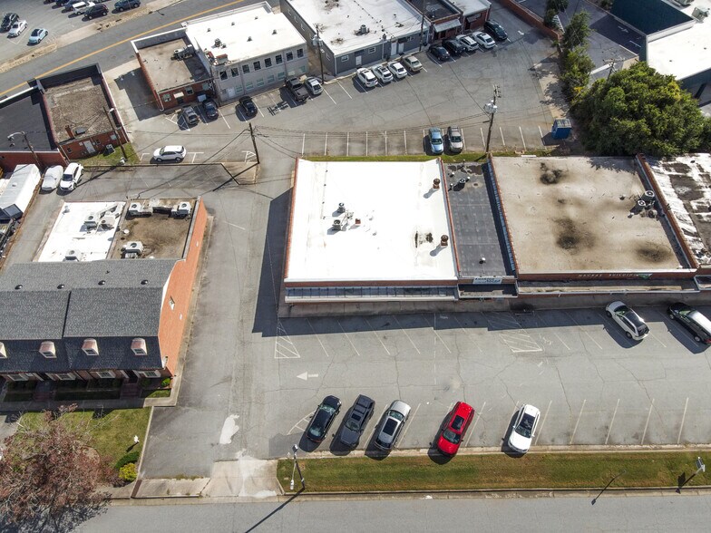 More Photos Of 1842 Banking St, Greensboro Office For Lease