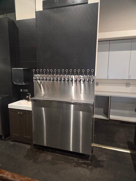 More Photos Of 21900 SW Alexander Ln, Sherwood Office For Lease