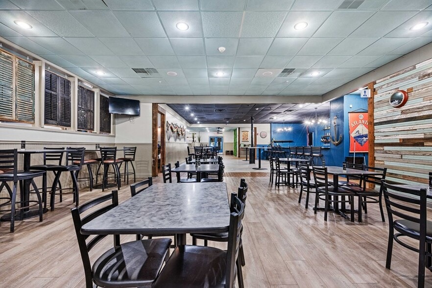 More Photos Of 1405 Gornto Rd, Valdosta Restaurant For Sale