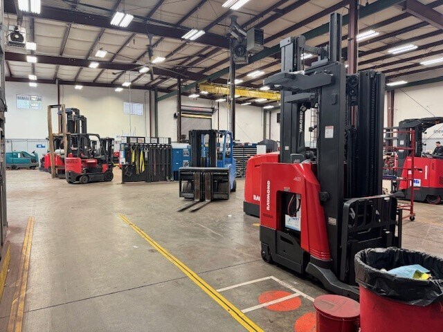 More Photos Of 2304 River Rd, Piedmont Manufacturing For Lease