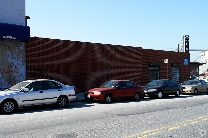 Primary Photo Of 13308 35th Ave, Flushing Storefront Retail Office For Lease