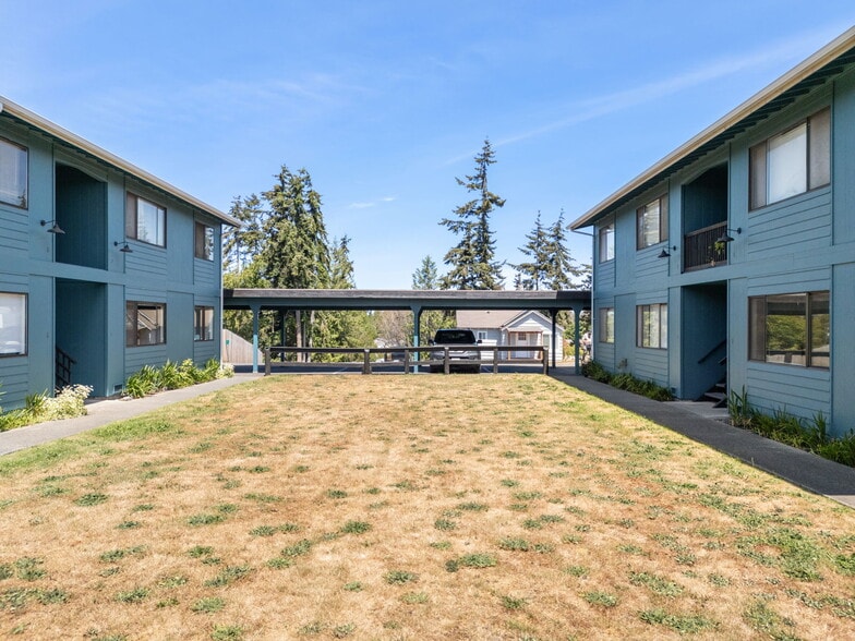 More Photos Of 2938 E Walnut St, Port Angeles Apartments For Sale