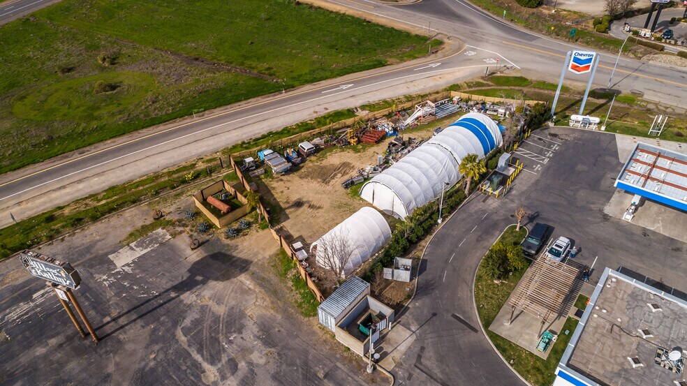 More Photos Of 4070 Country Rd 89, Dunnigan Restaurant For Sale