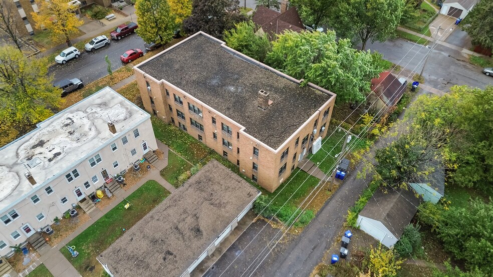 More Photos Of 1631 Charles Ave, Saint Paul Apartments For Sale