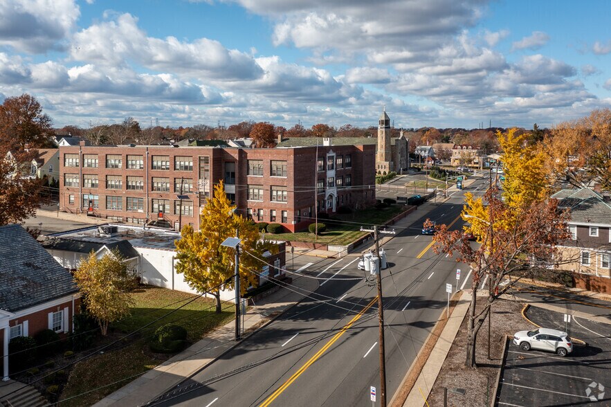 More Photos Of 329 Amboy Ave, Woodbridge Medical For Sale