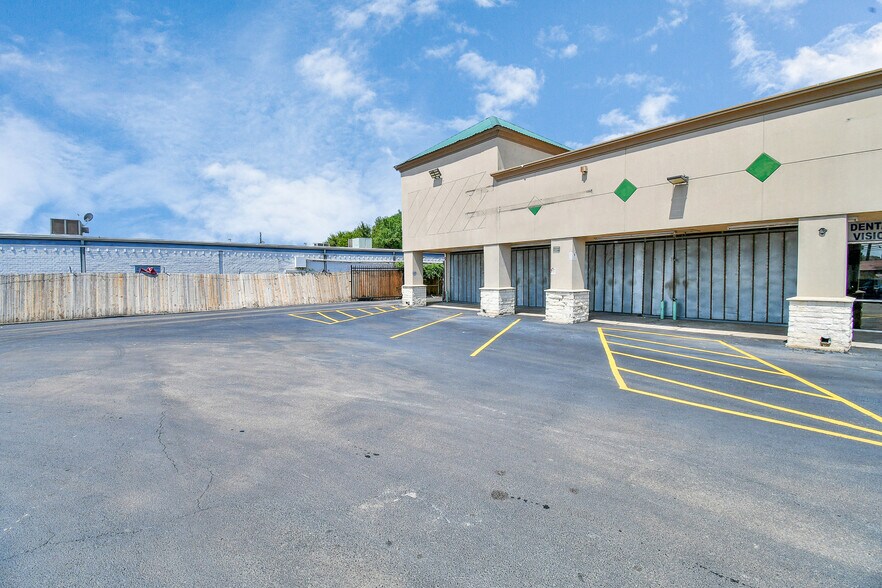 More Photos Of 5231 Aldine Mail Rd, Houston General Retail For Lease