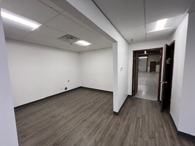 More Photos Of 2180 S Ivanhoe St, Denver Flex For Sale