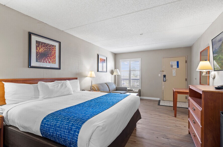 More Photos Of 4703 N Freeway Rd, Pueblo Hotel For Sale