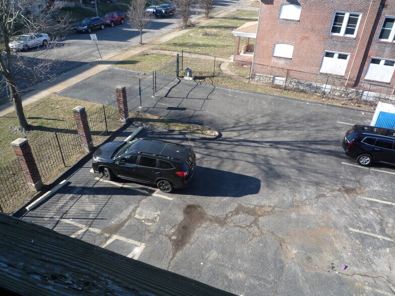 More Photos Of 4400 W Florissant Ave, Saint Louis Apartments For Sale