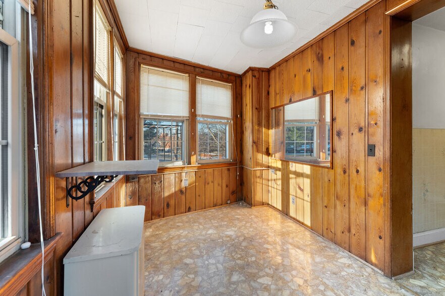 More Photos Of 2206-2208 Naylor Rd SE, Washington Storefront Retail Residential For Sale