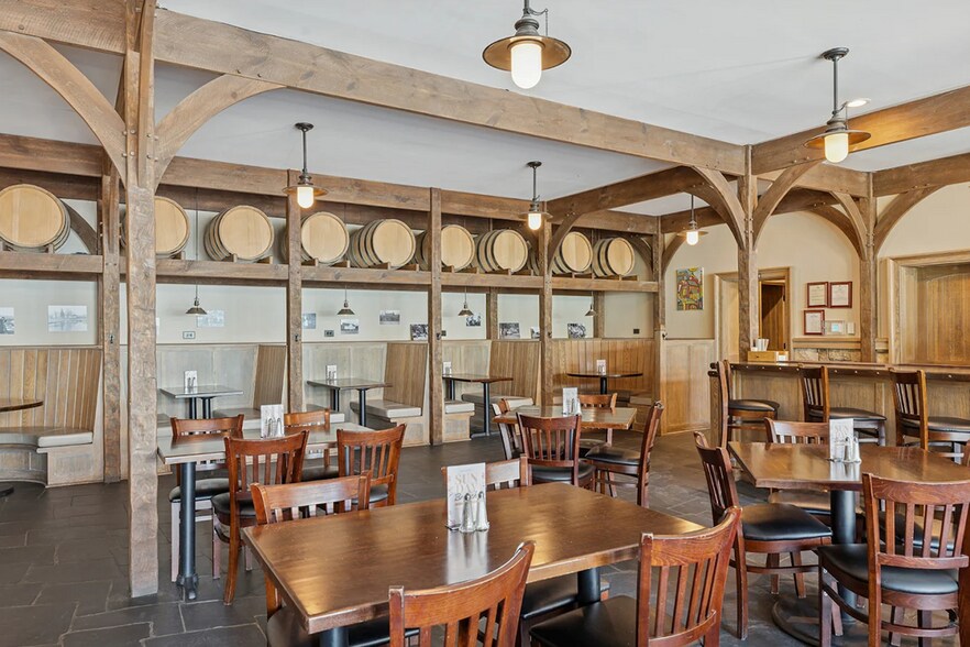 More Photos Of 6809 Airlie Rd, Warrenton Hotel For Sale