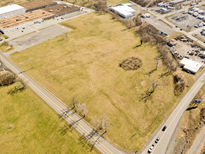 More Photos Of 135 Brooke Rd, Winchester Warehouse For Lease