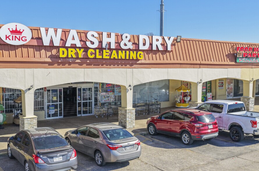 More Photos Of 3110-3160 Saturn Rd, Garland Unknown For Lease