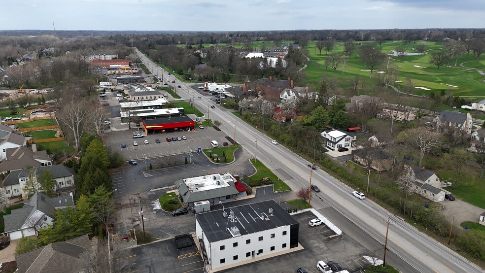 More Photos Of 2055-2081 Riverside Dr, Upper Arlington Restaurant For Sale