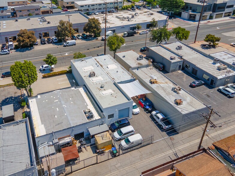 More Photos Of 1812 Victory Blvd, Glendale Flex For Sale