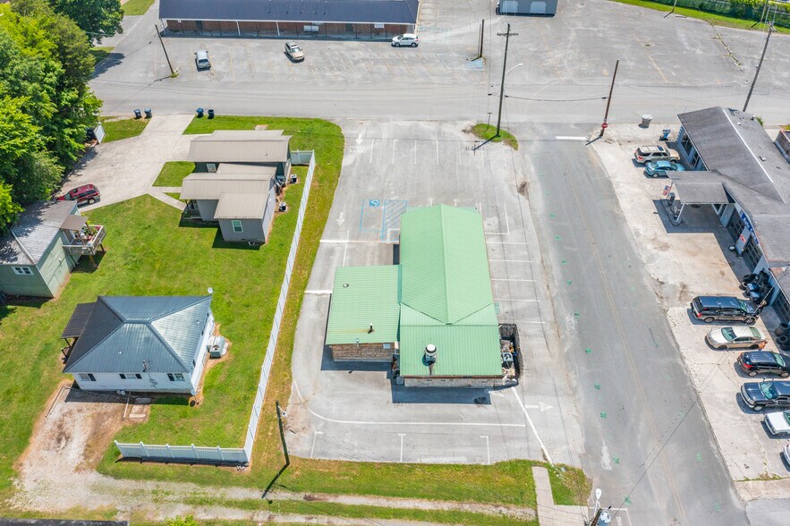 More Photos Of 505 W 9th St, Chickamauga Fast Food For Sale