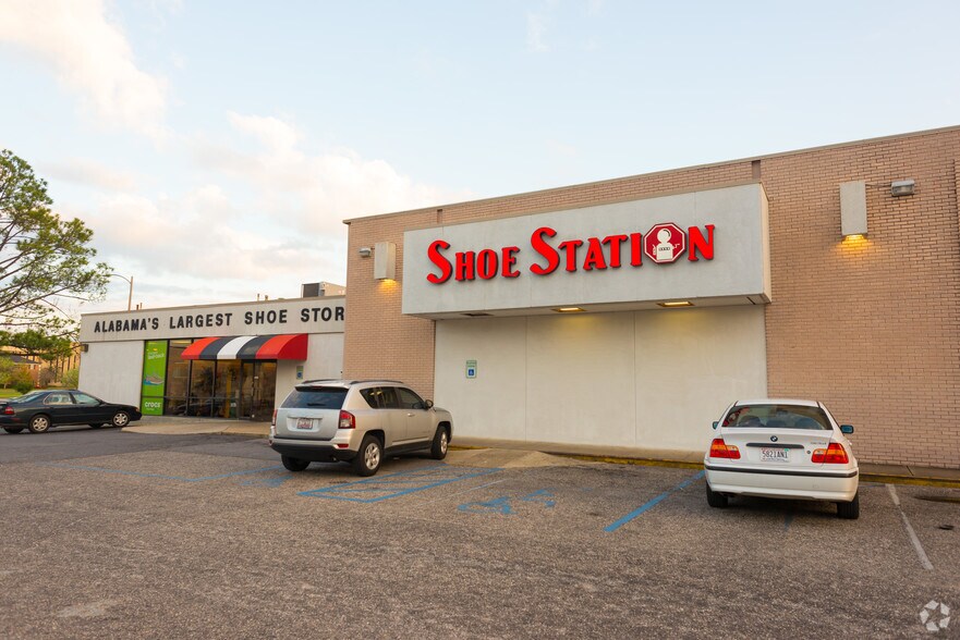 Primary Photo Of 450 Bel Air Blvd, Mobile Freestanding For Lease