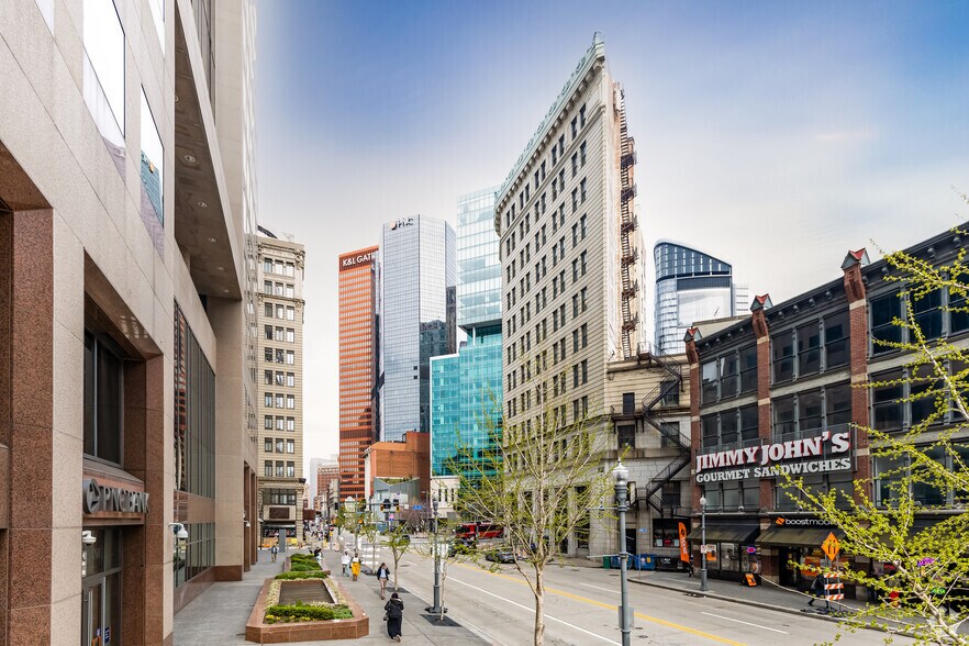 More Photos Of 100 5th Ave, Pittsburgh Office For Lease