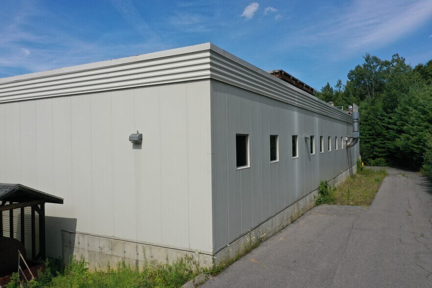 More Photos Of 58B Main St, Bolton Light Distribution For Lease