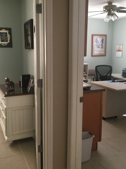 More Photos Of 1840 Sarno Rd, Melbourne Office For Sale