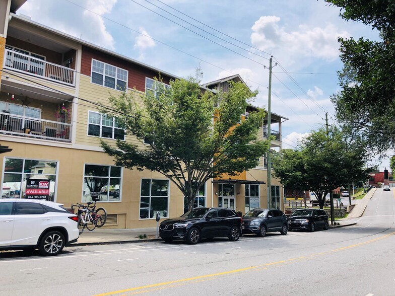 More Photos Of 125-161 S Lexington Ave, Asheville Coworking Space