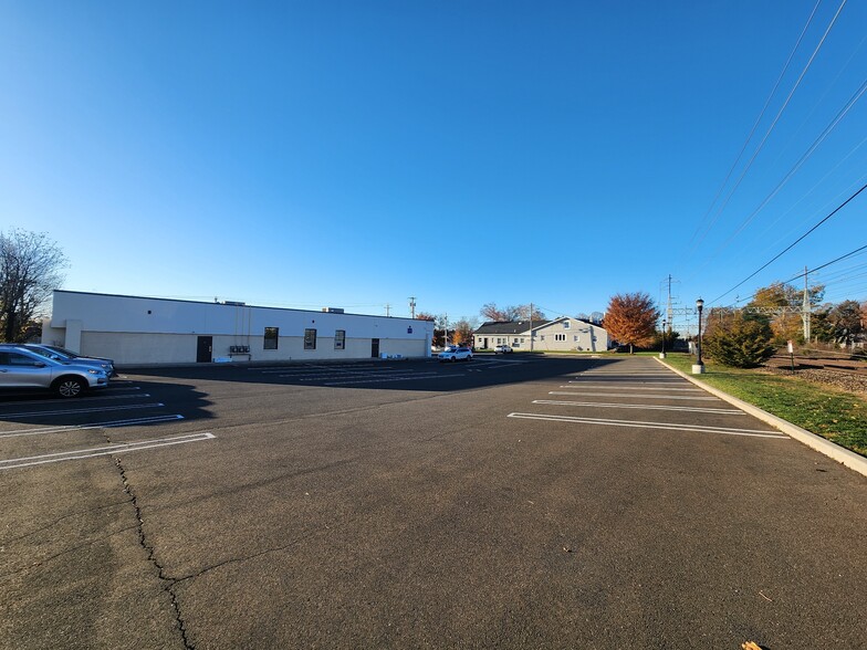 More Photos Of 233 Broad St, Milford Office For Lease