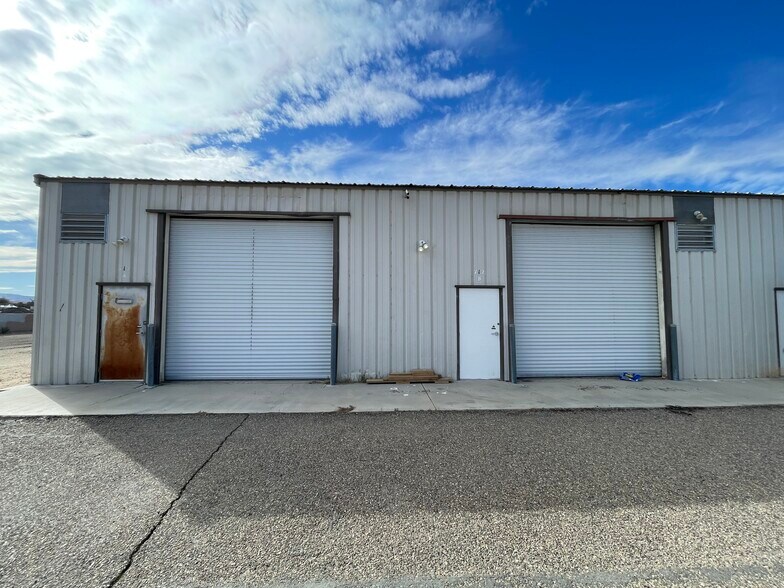 More Photos Of 712 W California Ave, Ridgecrest Warehouse For Sale