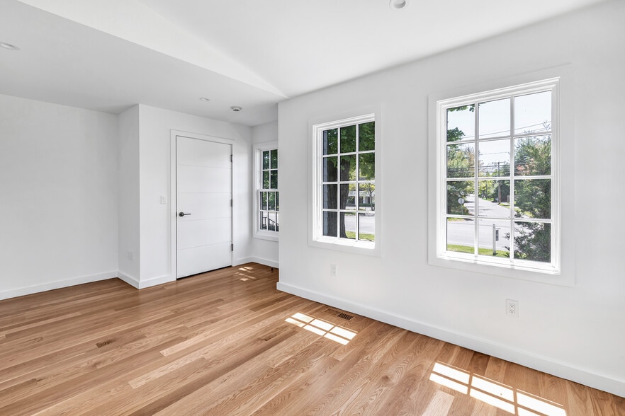 More Photos Of 965 Post Rd E, Westport Office Residential For Lease