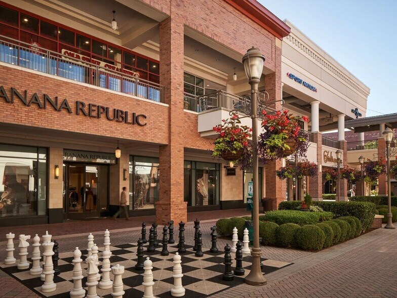 Primary Photo Of 11700-11800 W Broad St, Richmond Unknown For Lease