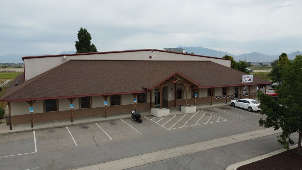 More Photos Of 122 W 900 N, Payson Bowling Alley For Sale