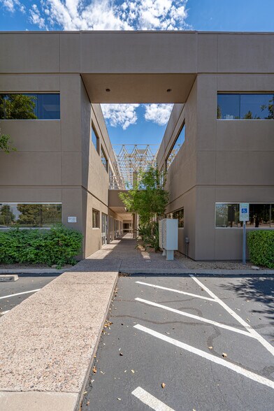 More Photos Of 13951 N Scottsdale Rd, Scottsdale Office For Lease