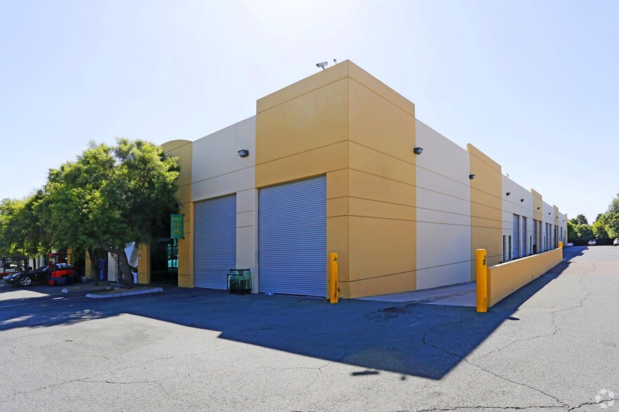 More Photos Of 8580 Avenida De La Fuente, San Diego Manufacturing For Lease