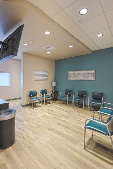 More Photos Of 979 San Pablo Ave, Albany Storefront Retail Office For Lease