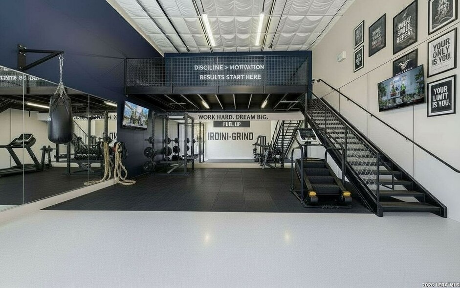 More Photos Of 7231 Stonewall Bnd, San Antonio Self Storage For Sale