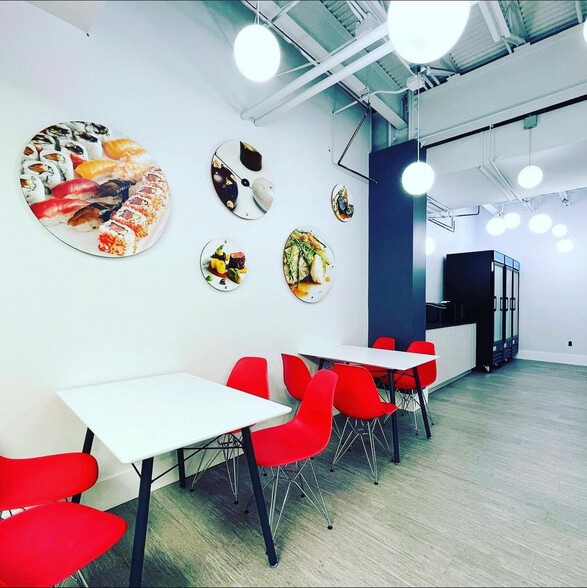 More Photos Of 24681 Northwestern Hwy, Southfield Office Residential For Lease