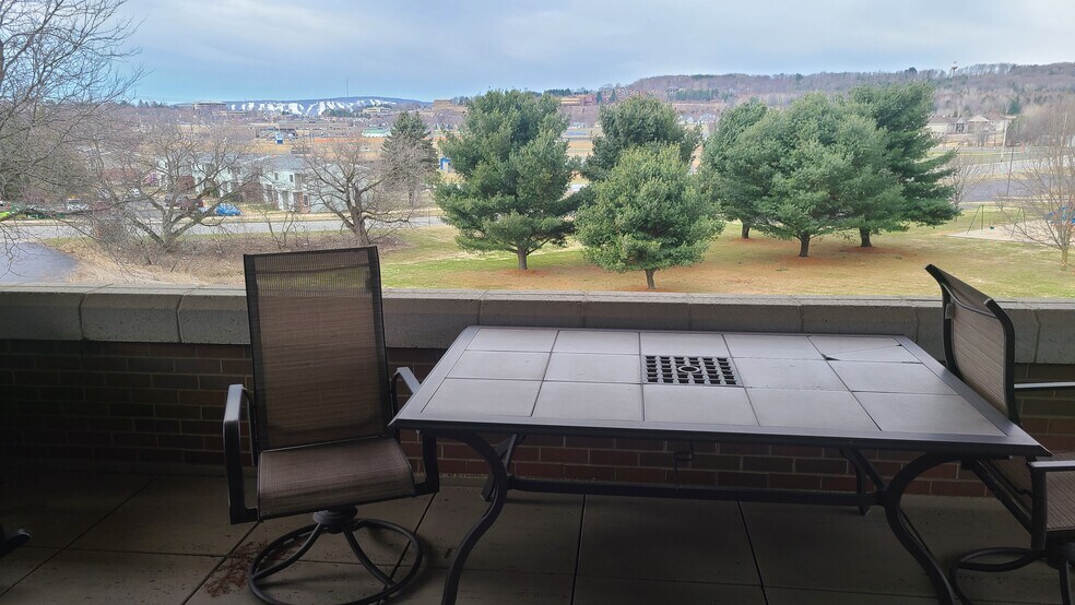 More Photos Of 1400 Merrill Ave, Wausau Medical For Sale