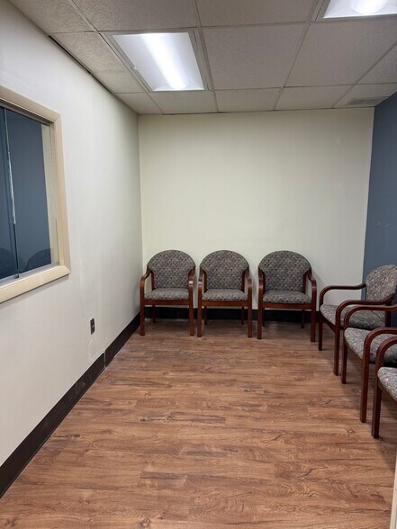 More Photos Of 7600 Osler Dr, Towson Medical For Sale