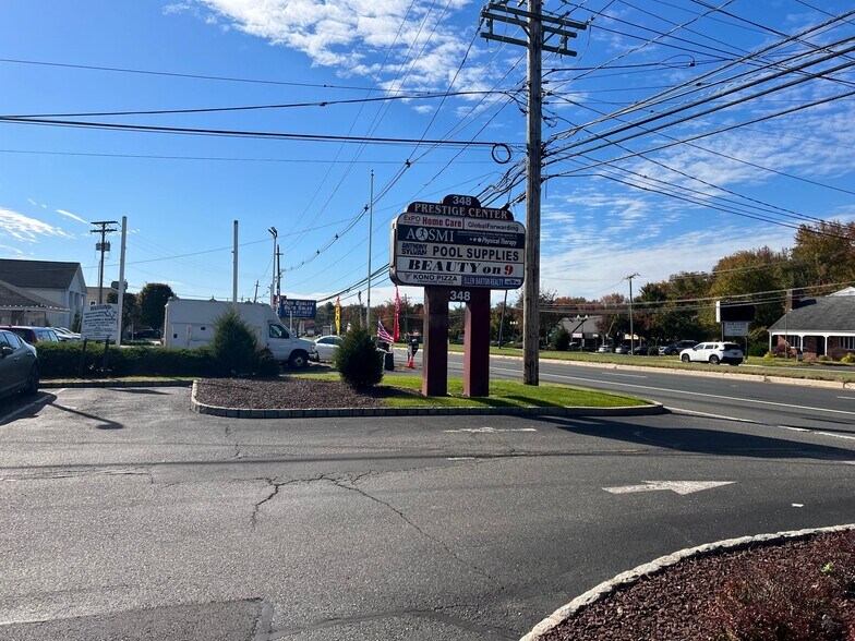 More Photos Of 348 N US Hwy 9, Manalapan Township Office For Lease