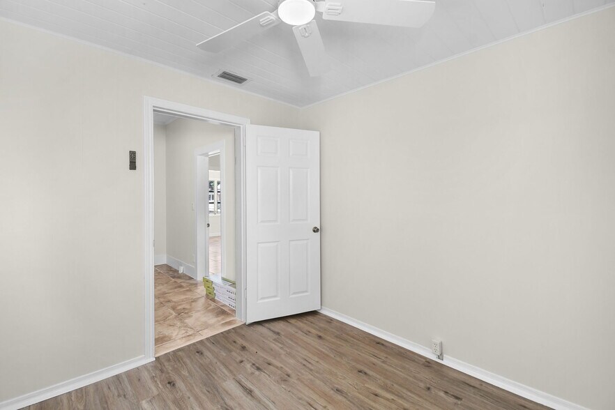 More Photos Of 309 SE Denver Ave, Stuart Office Residential For Lease