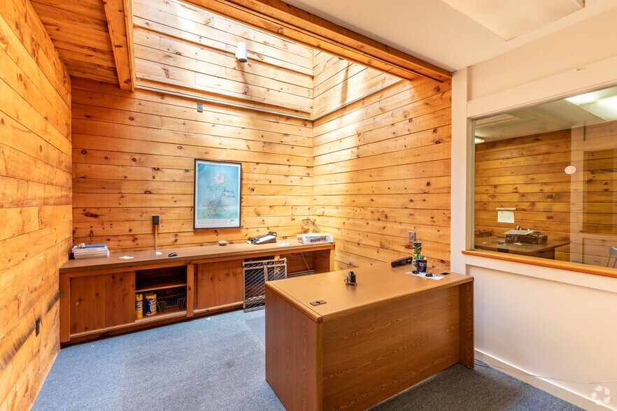 More Photos Of 757 Main St, Willimantic Office For Sale