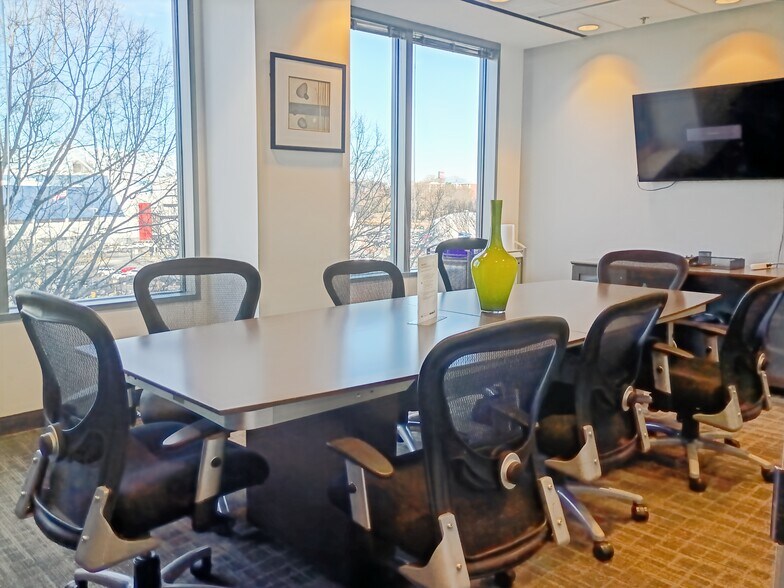 More Photos Of 100 Hartsfield Centre Pky, Atlanta Coworking Space