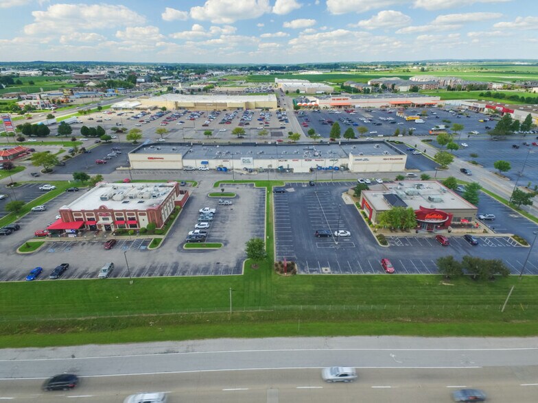 More Photos Of 101-163 N Burkhardt Rd, Evansville Storefront For Lease
